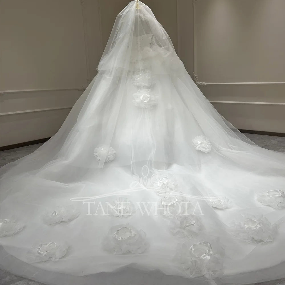 Elegant Sweetheart Sleeveless Ball Gown Wedding Dress With 3D Flower Beading Customizable Women's Special Occasion Gown