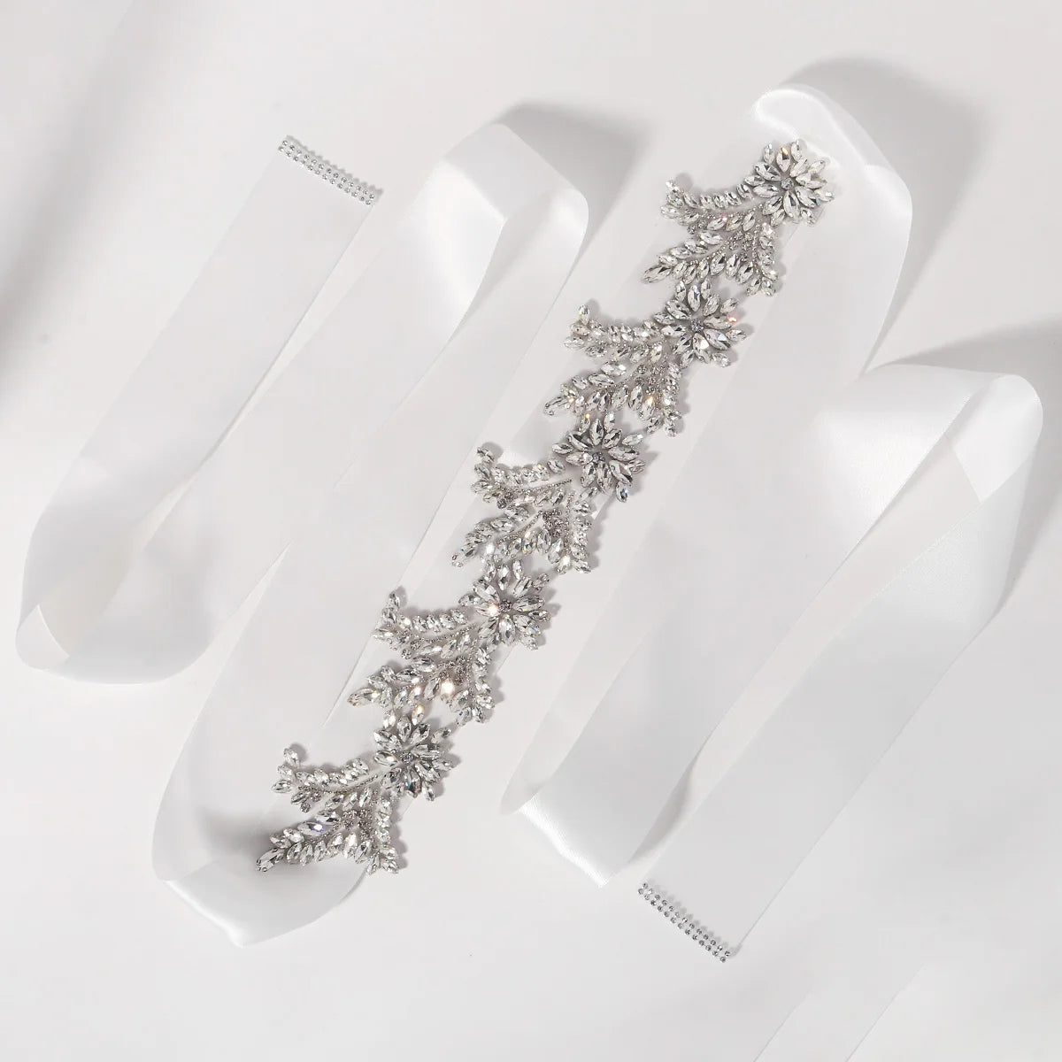 Luxury 41.5cm Rhinestone Wedding Belt High Quality Crystal Bridal Sash Silver Flower Applique for Evening Party Gown Prom Dress