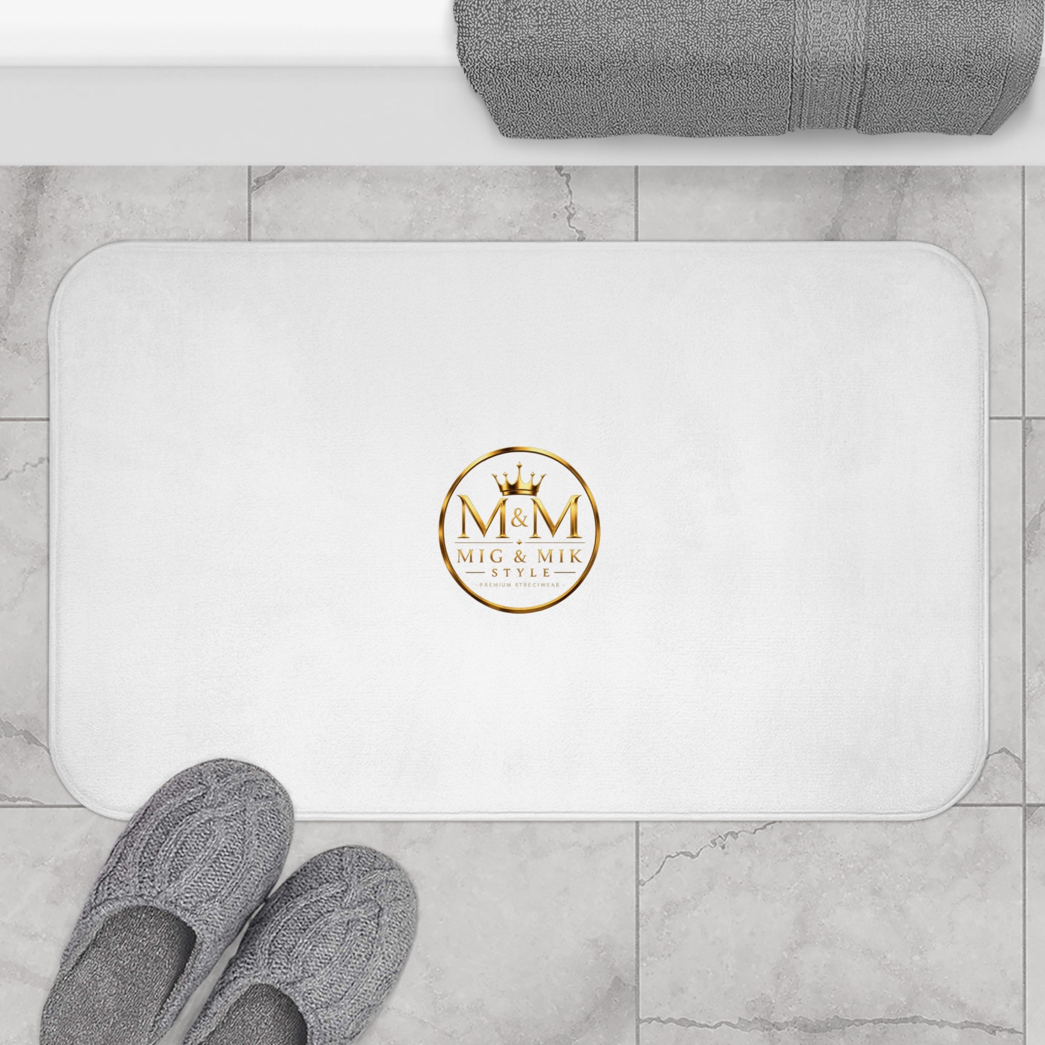 Gold Monogram Logo Bath Mat — Elegant Luxury Hotel-Style Bathroom Rug