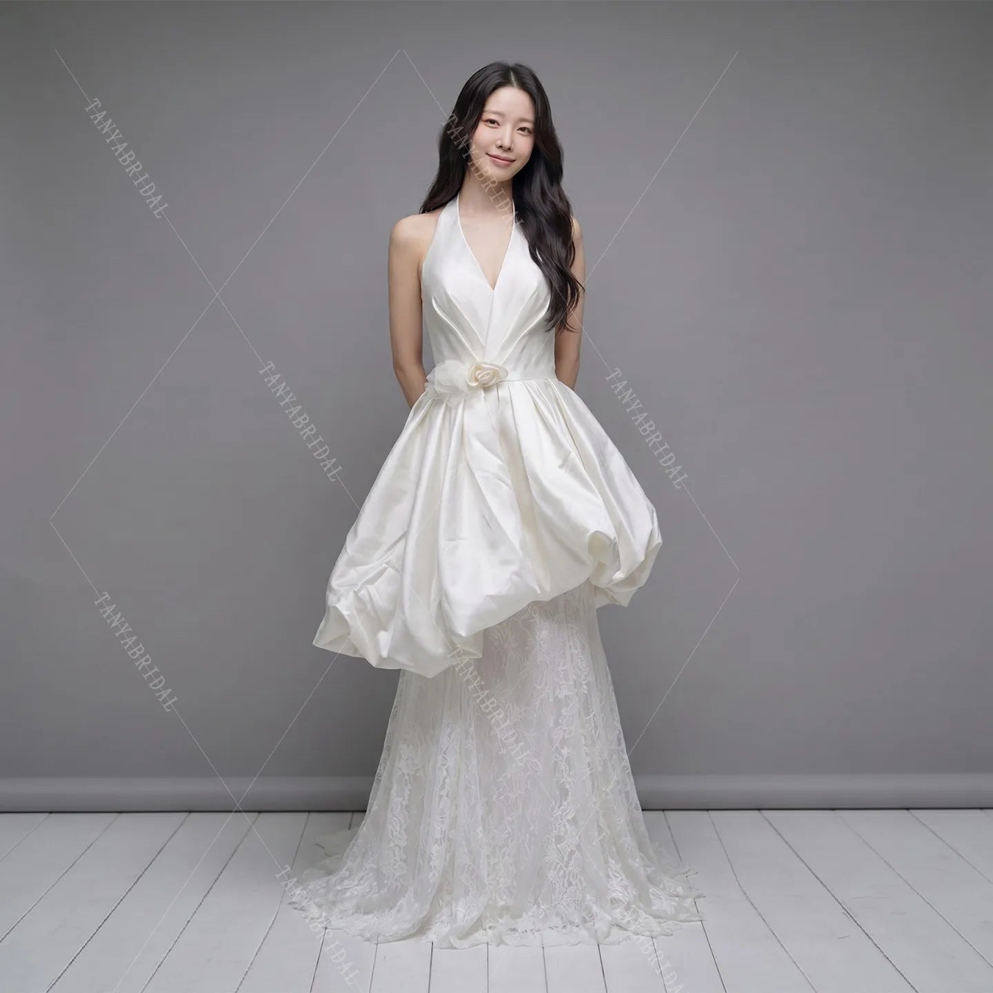 Halter V Neck Satin And Lace Wedding Dress With 3d Flower Sleeveless A Line Sweep Train Bridal Gown Bridal Wedding Party Dress