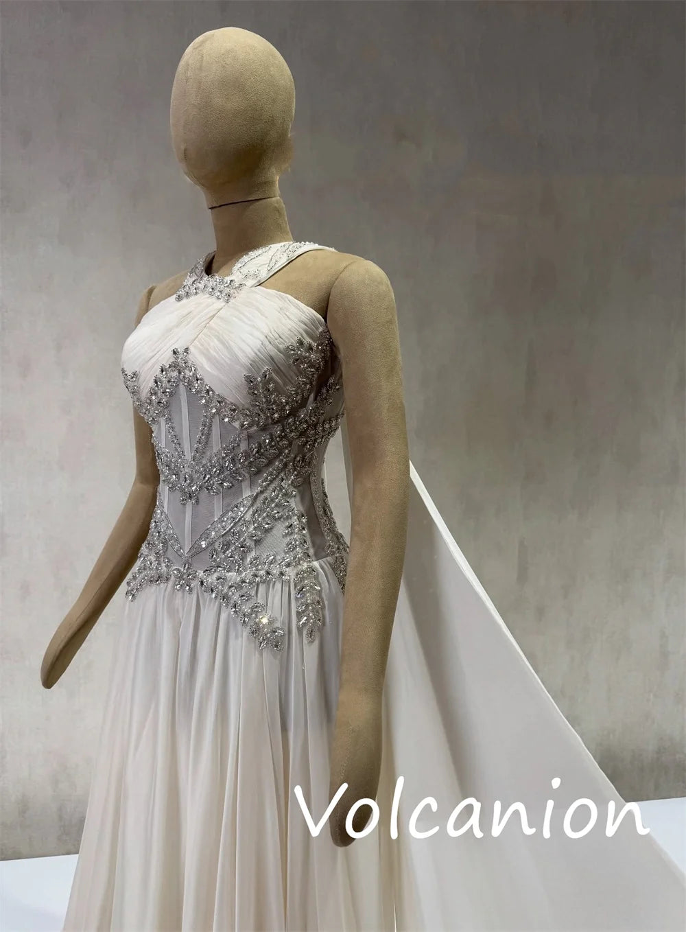 Customized Exquisite Chiffon Pleat Sequined A-line Halter Long Dresses Bespoke Occasion Fashion Sparkle