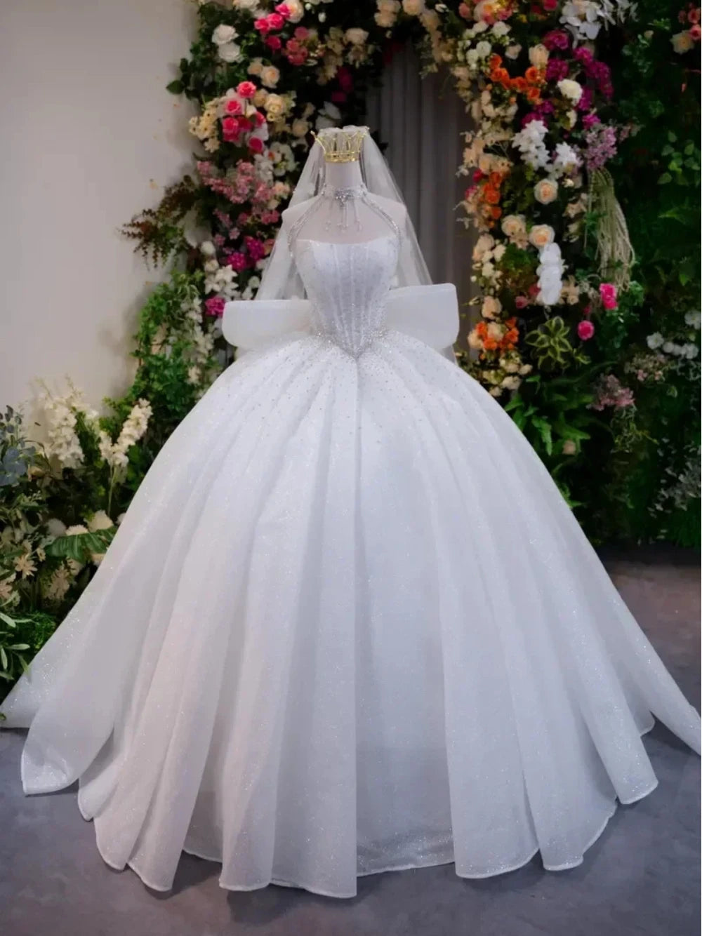 Luxurious A-Line Rhinestone Princess Wedding Dress Sexy Sleeveless Off Shoulder Waist Cinched Church Bridal Gown Customized