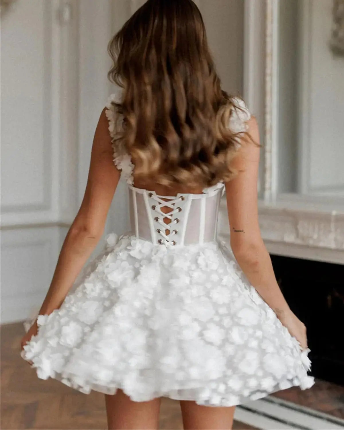 Short Tulle Embroidery Wedding Dresses for Bride Mini Corset Lace Applique Bridal Dress Boho Beach Wedding Gowns Party Dresses