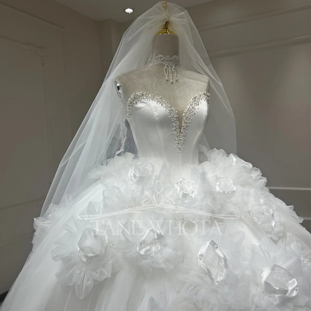 Elegant Sweetheart Sleeveless Ball Gown Wedding Dress With 3D Flower Beading Customizable Women's Special Occasion Gown