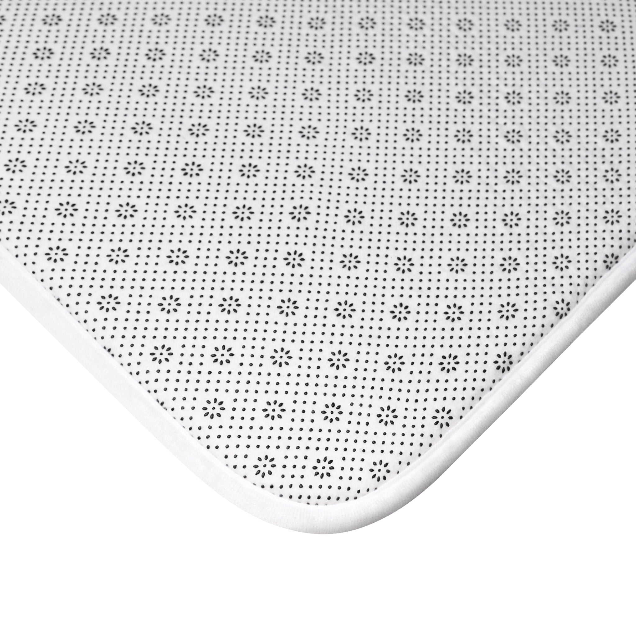 Gold Monogram Logo Bath Mat — Elegant Luxury Hotel-Style Bathroom Rug