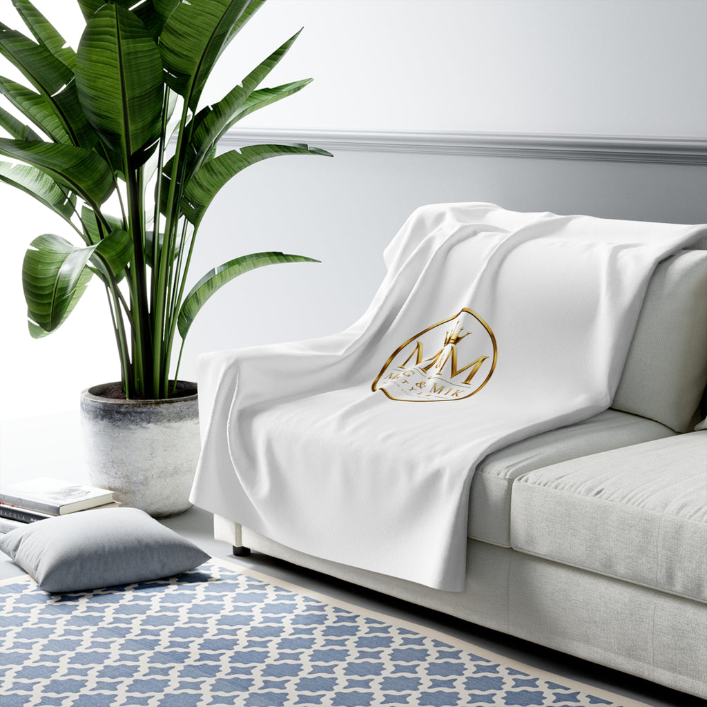 Sherpa Fleece Blanket — Luxury Gold Crest “M&M Mig & Mik Style” Cozy Throw