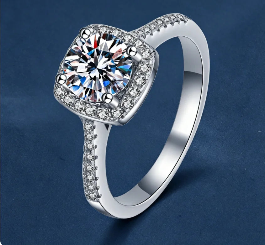 925 Sterling Silver Moissanite Ring for Women Halo Moissanite Engagement Ring Classic Sparkling Moissanite Jewelry Wedding Gift