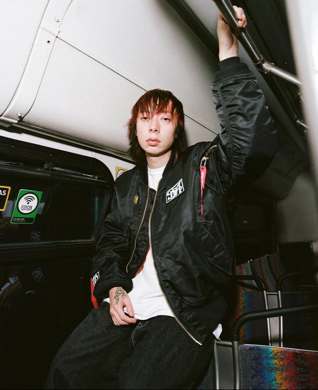 BOMBER JACKET