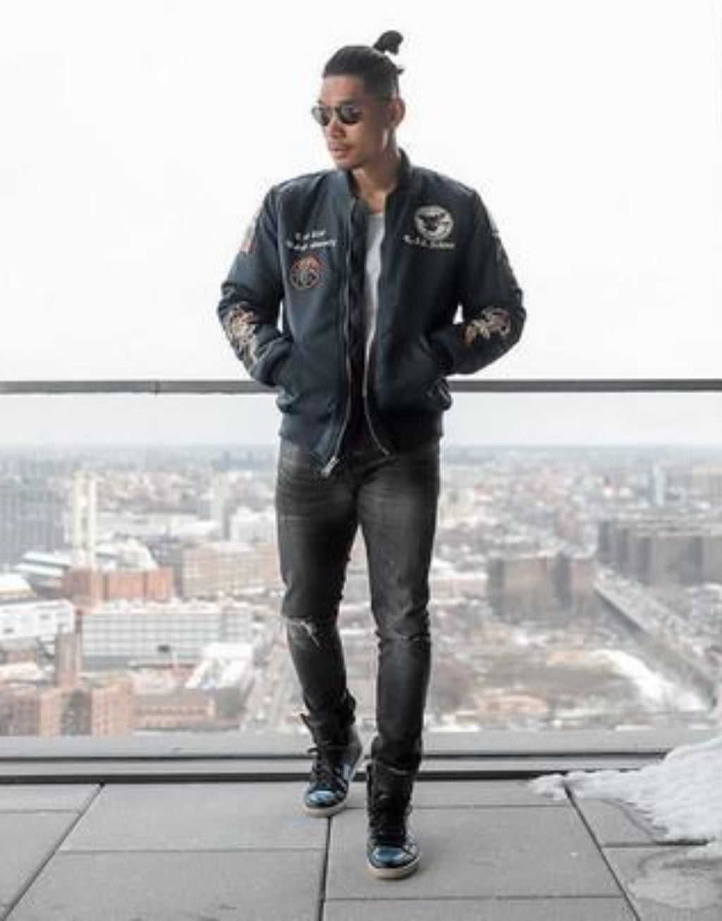 BOMBER JACKET