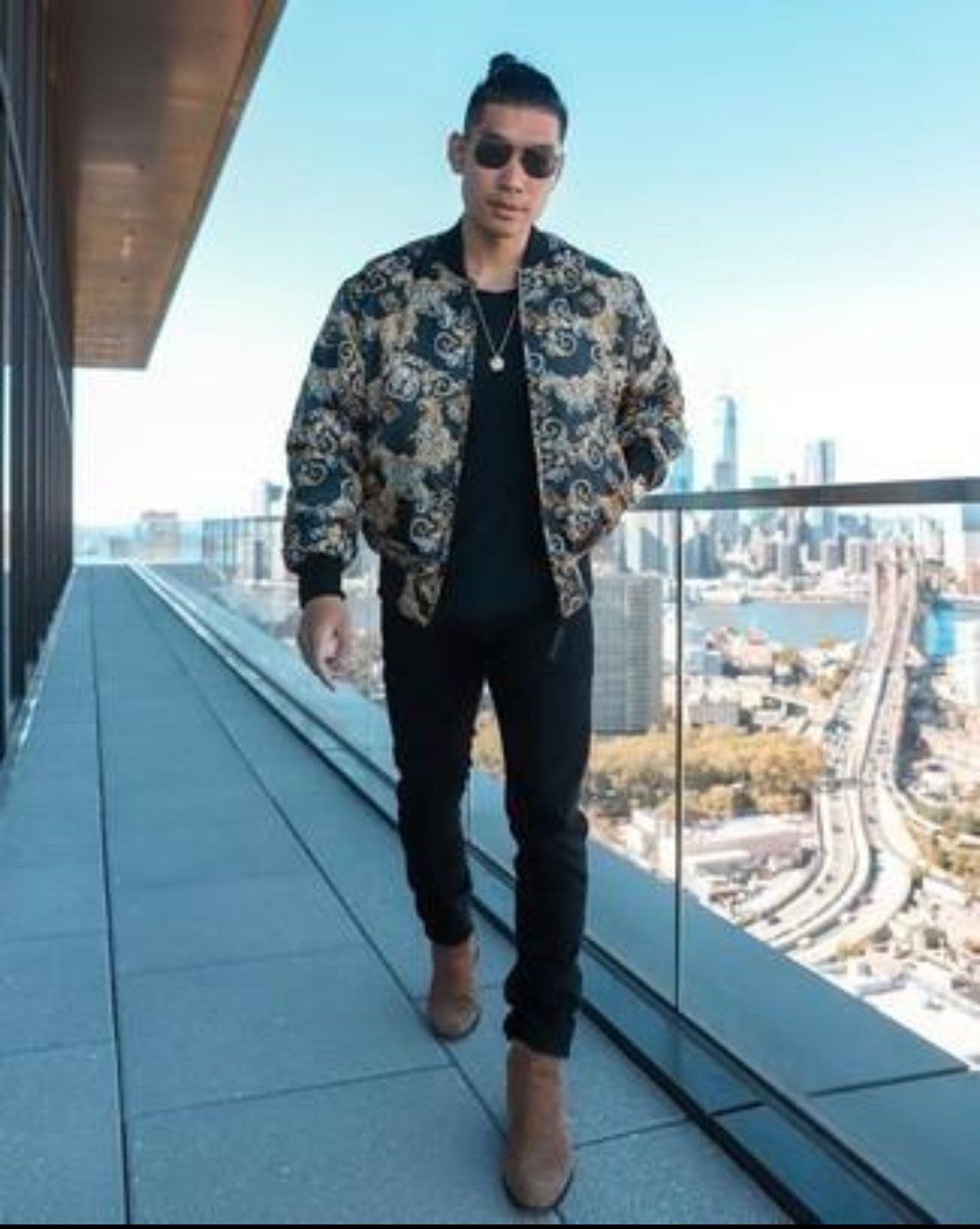 BOMBER JACKET