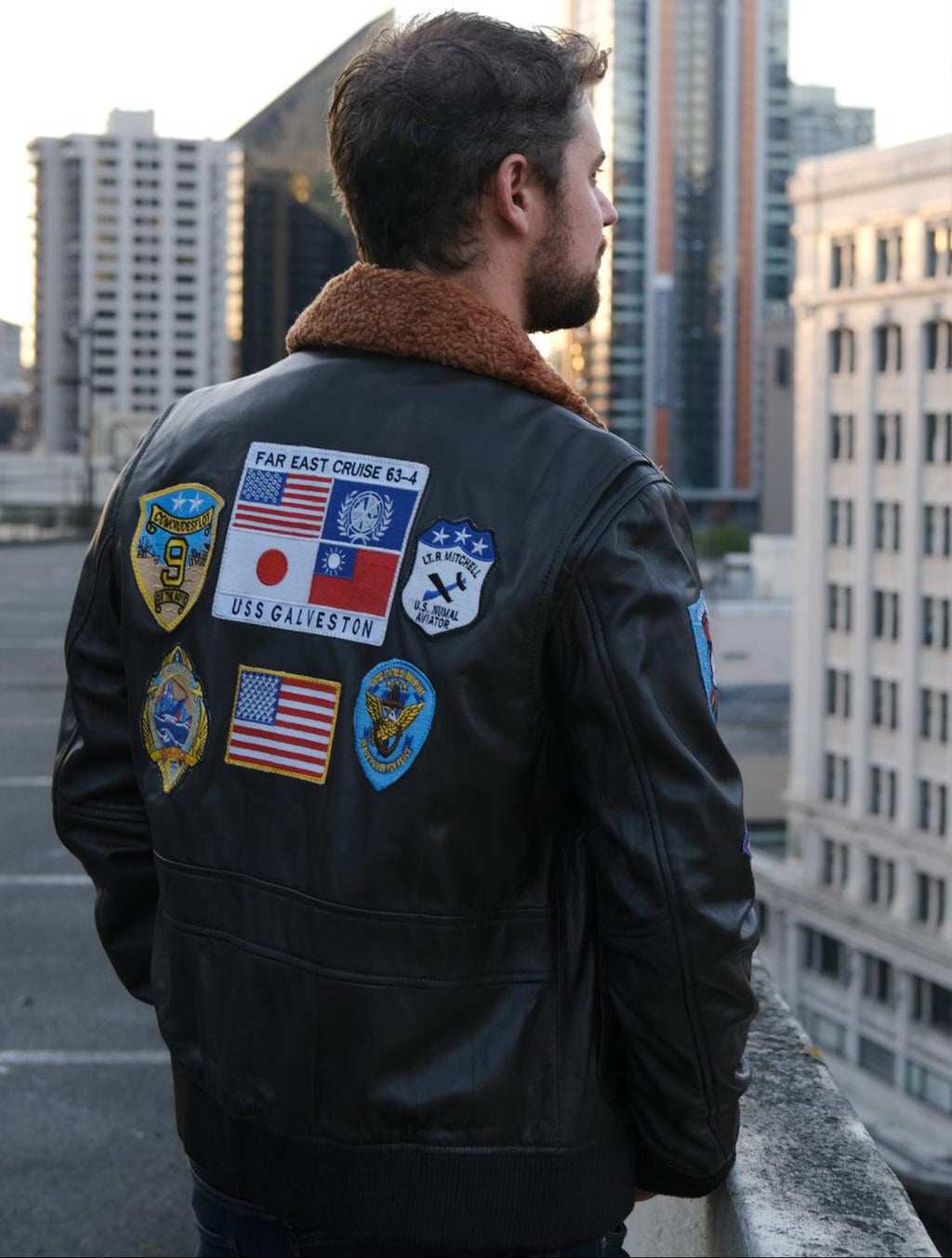 BOMBER JACKET