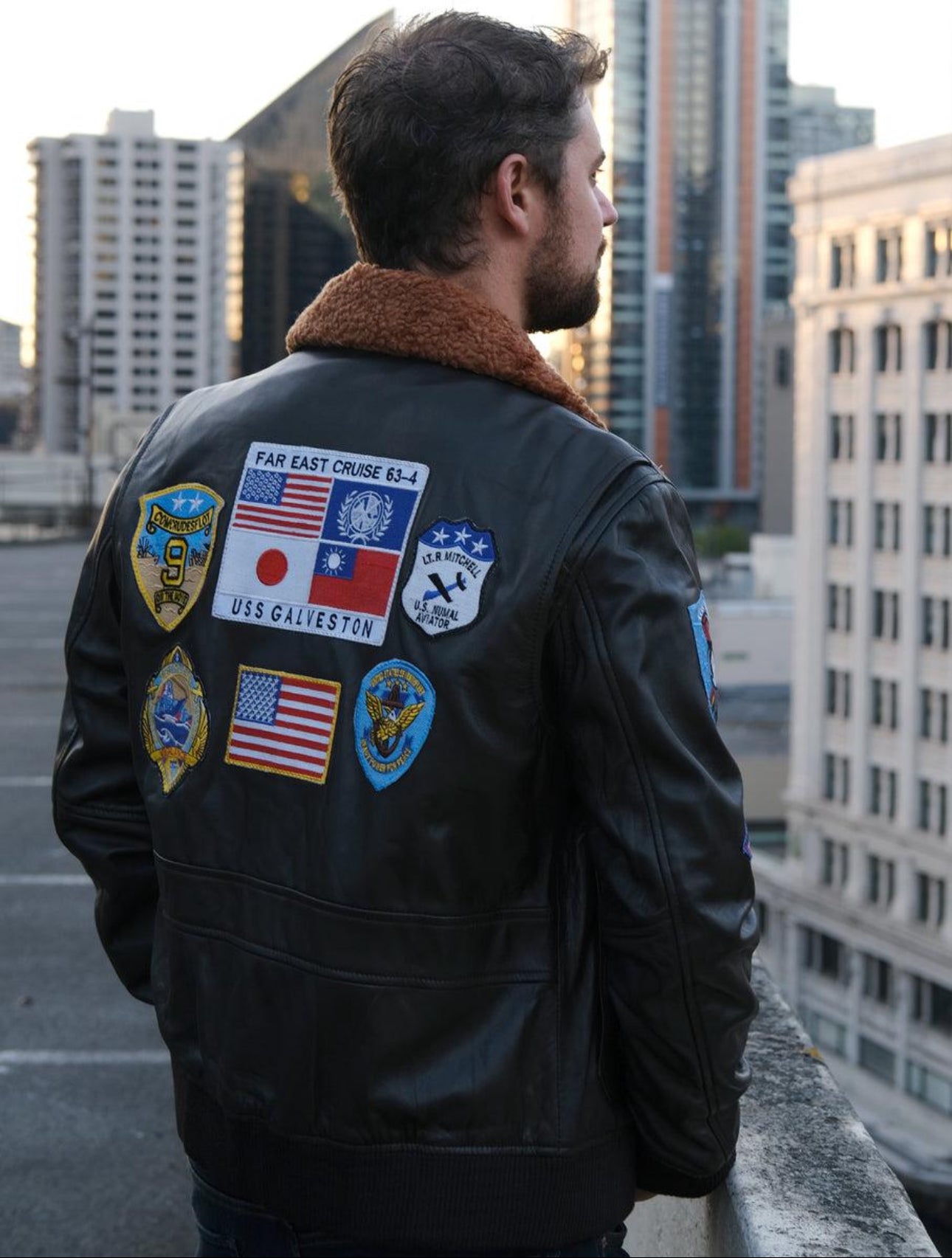BOMBER JACKET