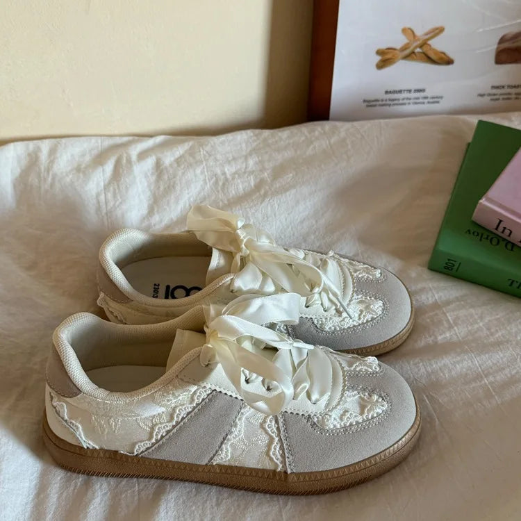 Women's New Mesh Casual Sneakers Versatile Lace-Up Ballet Flats Athletic Shoes Fashion Soft-soled White Shoes for Ladies 1411