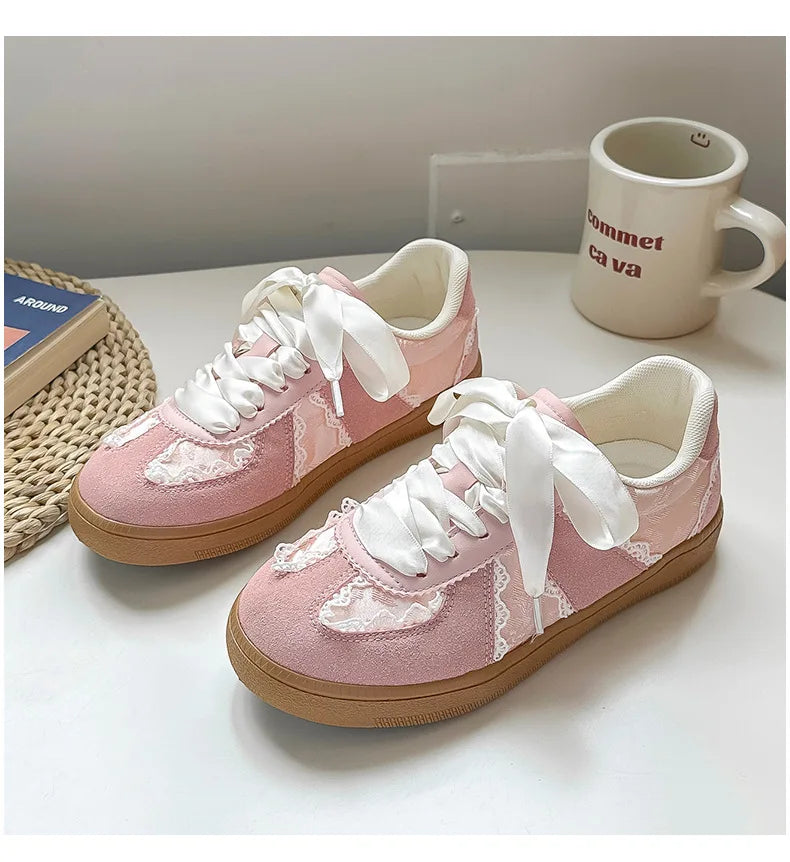 Women's Casual Sneakers Luxury Brand Light Comfortable Walking Shoes for Woman Lace Up Flats Ladies Fashion Designer Shoes