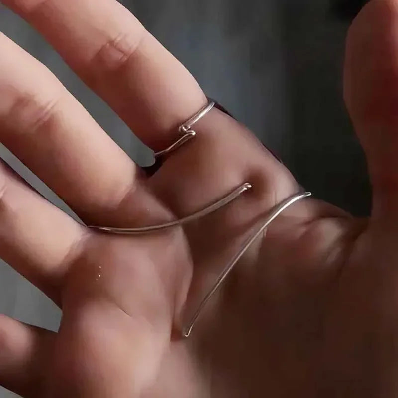 Y2K Gothic Pleated Knuckle Ring — MIG & MIK STYLE™