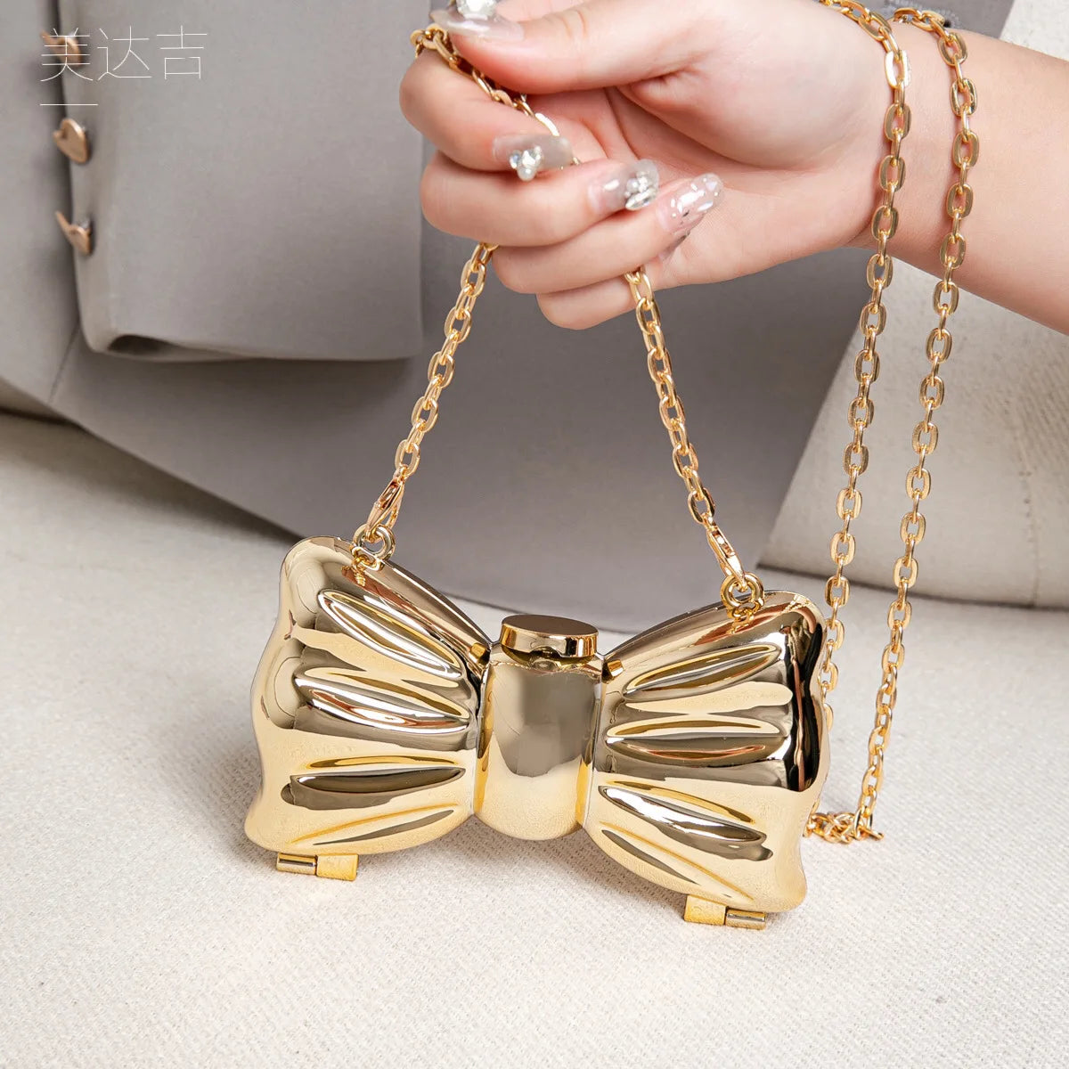 Luxury Mini Acrylic Bow Clutch – Metal Frame Crossbody Bag with European Chain Strap