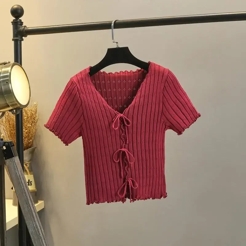 Elegant Lace Embroidered Crop Top – Women’s Short Sleeve Knit T-Shirt for Summer