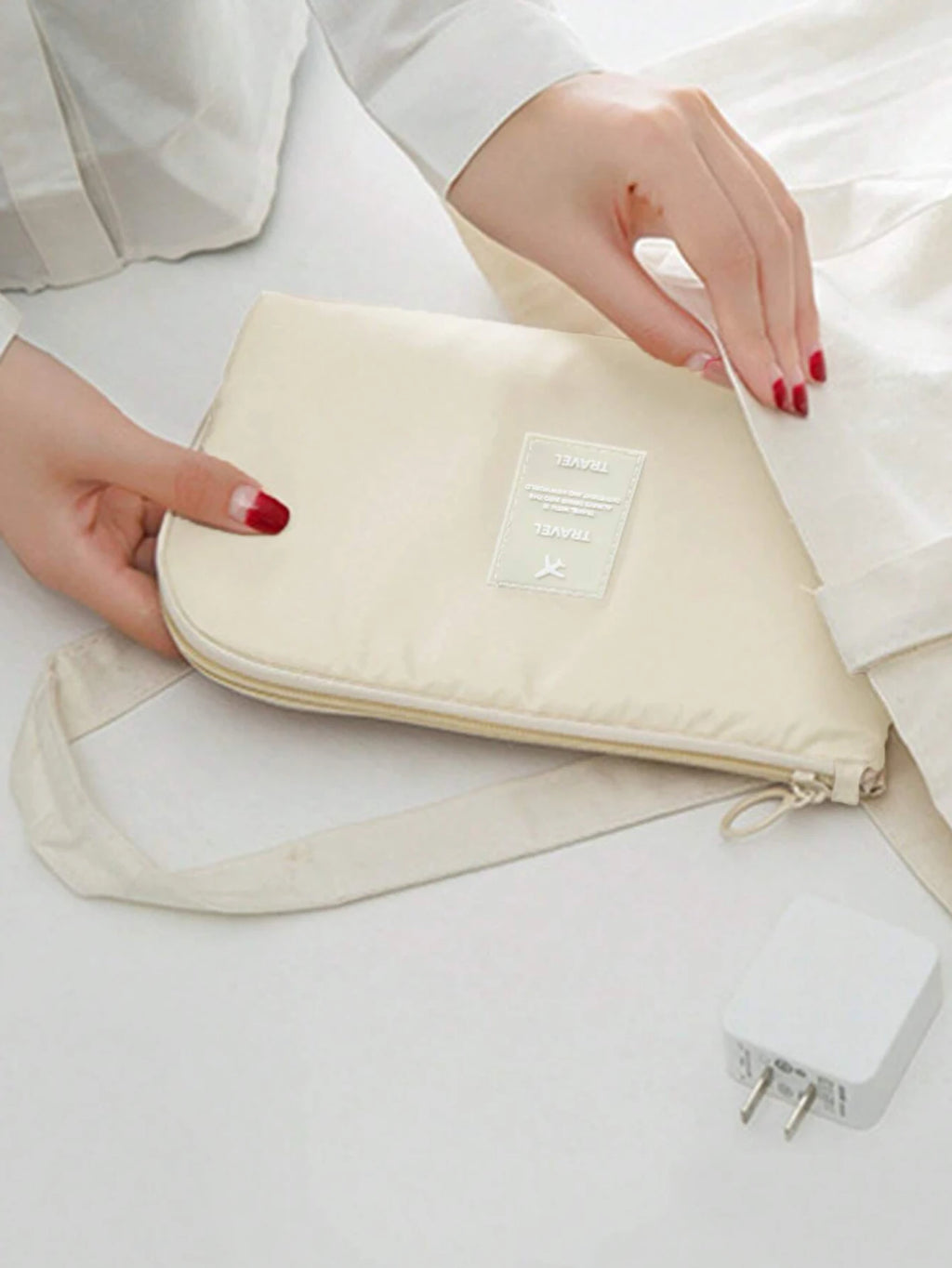 Fashion Portable Travel Storage Bag Waterproof Makeup Kit Mobile Bag Multi-Function Digital Devices Gadget Data Cable Organizer