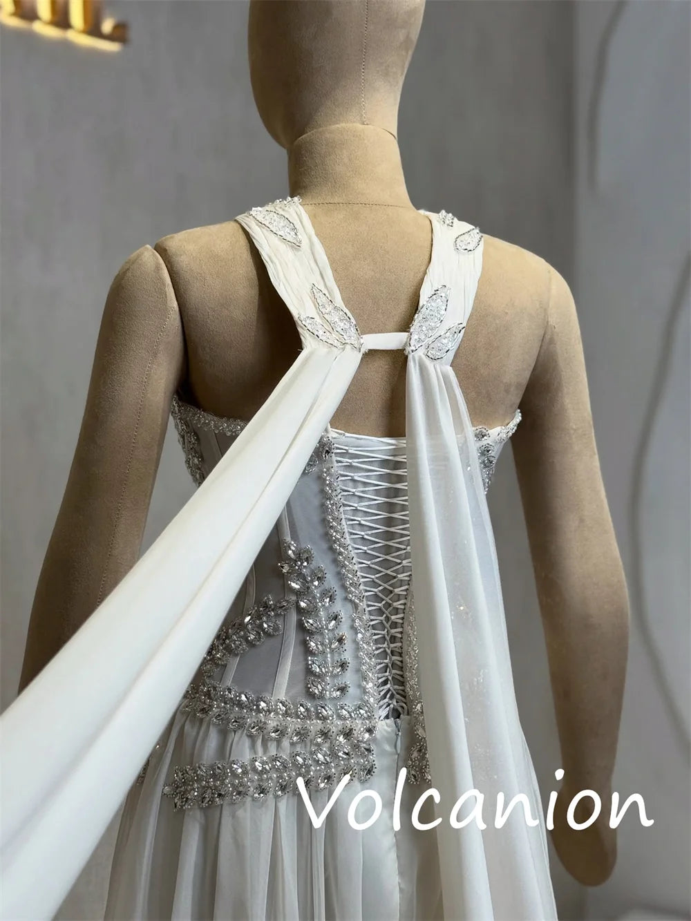 Customized Exquisite Chiffon Pleat Sequined A-line Halter Long Dresses Bespoke Occasion Fashion Sparkle