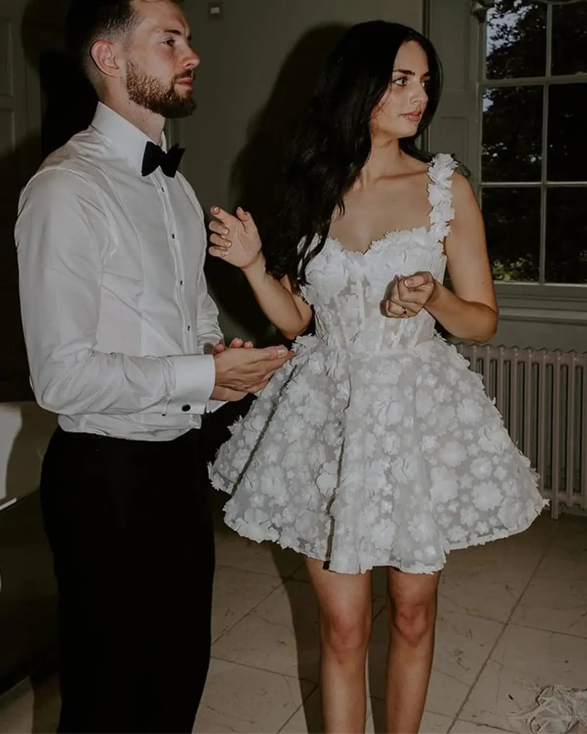 Short Tulle Embroidery Wedding Dresses for Bride Mini Corset Lace Applique Bridal Dress Boho Beach Wedding Gowns Party Dresses