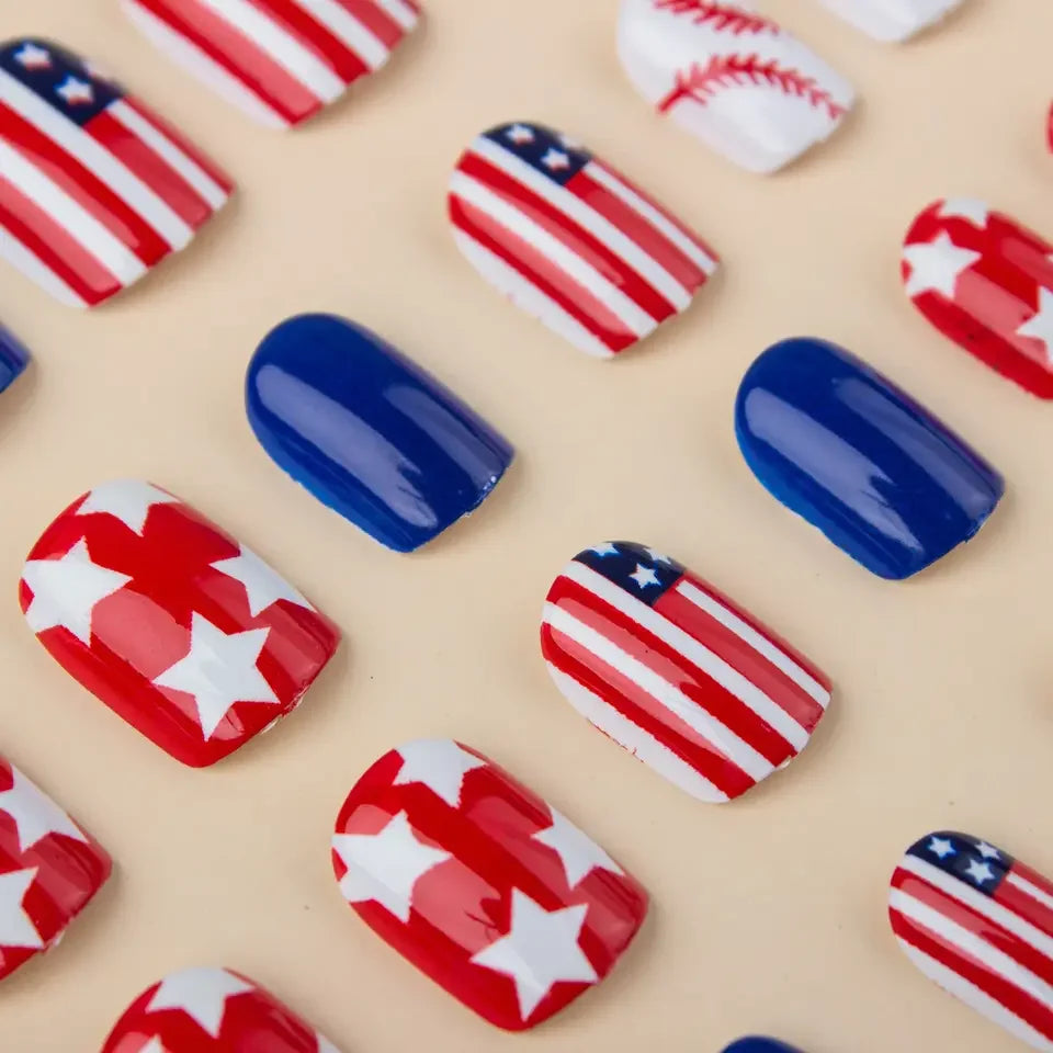Independence Day Nail Art 24 Pieces Short Square False Nail Y2K Red Blue White Star Wear Armor Removable 66