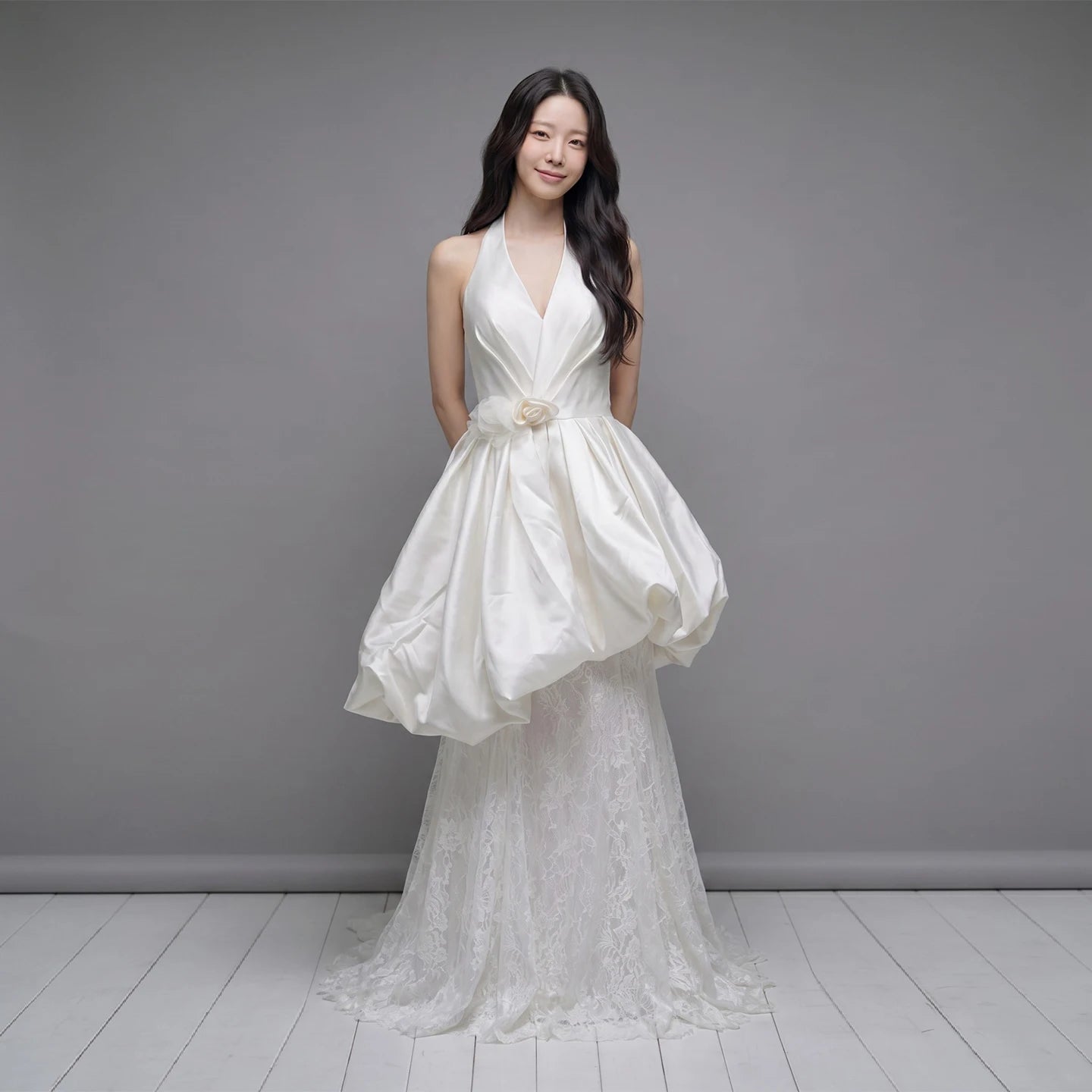 Halter V Neck Satin And Lace Wedding Dress With 3d Flower Sleeveless A Line Sweep Train Bridal Gown Bridal Wedding Party Dress