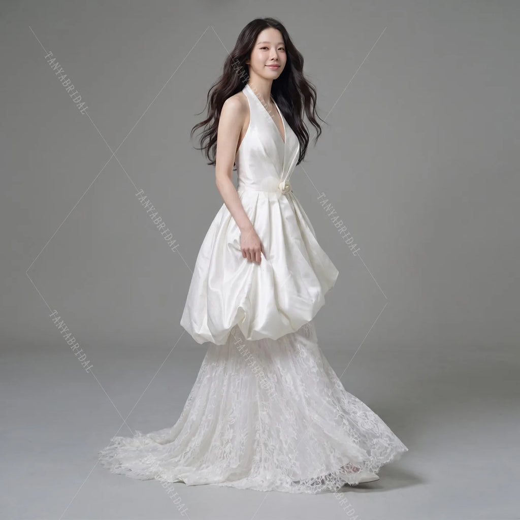Halter V Neck Satin And Lace Wedding Dress With 3d Flower Sleeveless A Line Sweep Train Bridal Gown Bridal Wedding Party Dress