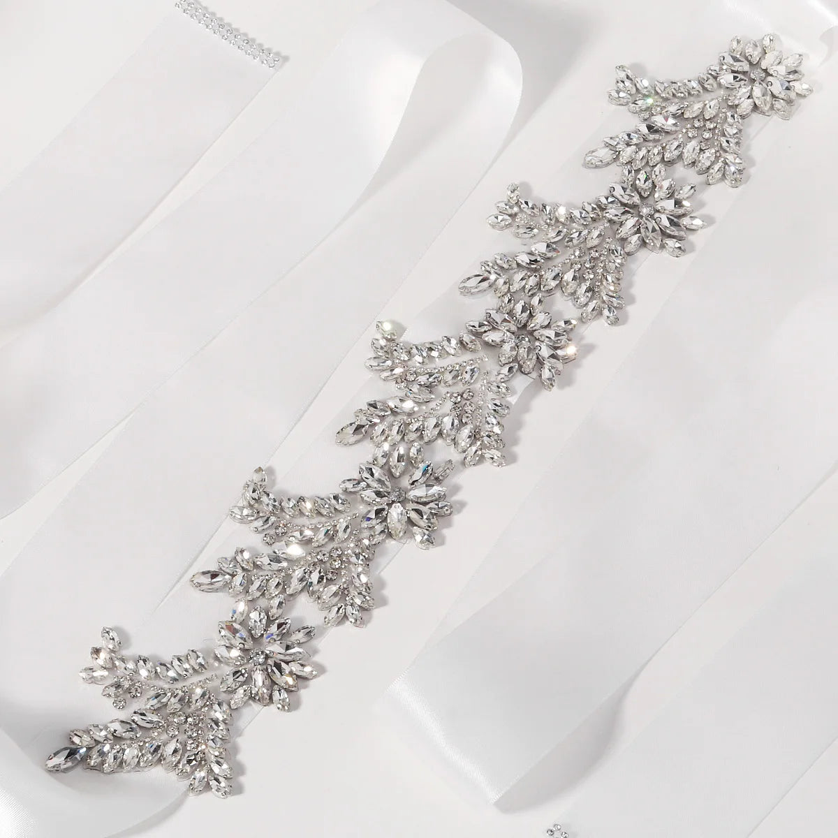 Luxury 41.5cm Rhinestone Wedding Belt High Quality Crystal Bridal Sash Silver Flower Applique for Evening Party Gown Prom Dress